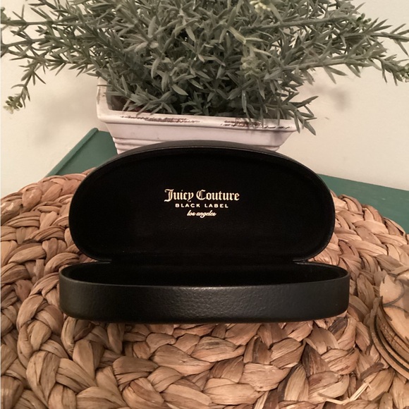 Juicy Couture sunglasses case - Picture 2 of 4